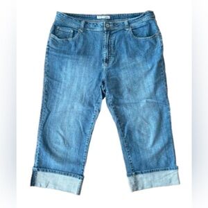 Chicos med wsh cuff non stretch crop jns SZ 2 (chicos sizing) PLS SEE MEASRMNTS